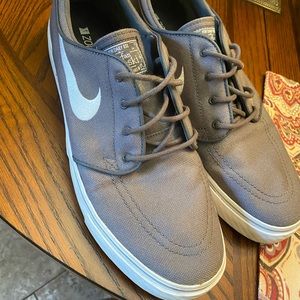Nike Zoom Stephon Janoski Gray Mens